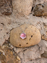 Carica l'immagine nel visualizzatore di Gallery, Collana Desiderando Quarzo Pink / Amore e Compassione - Sara Lubrano