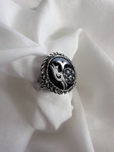 Carica l'immagine nel visualizzatore di Gallery, Anello Sigillo silver - Sara Lubrano 
